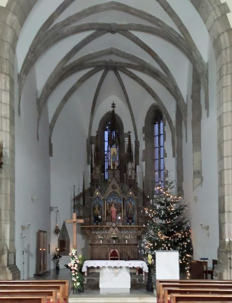 interiér - oltár